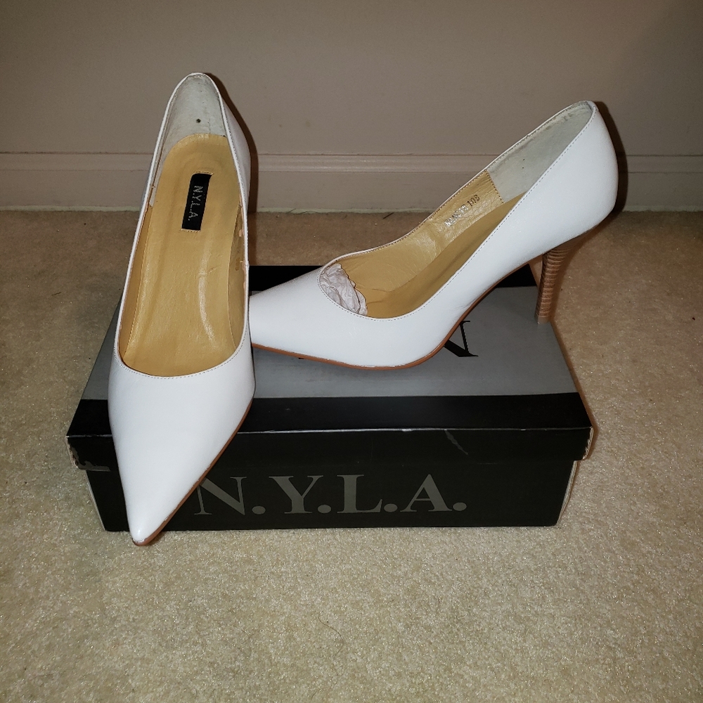 Shoes - Picture 3 of 6